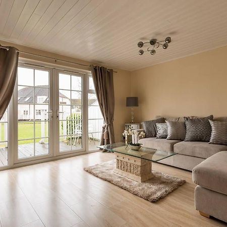Luxury 3 Bed Home By The Lake South Cerney Extérieur photo