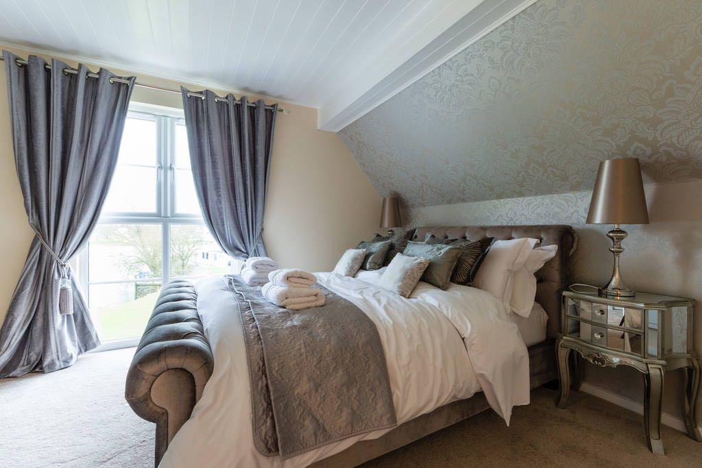 Luxury 3 Bed Home By The Lake South Cerney Extérieur photo