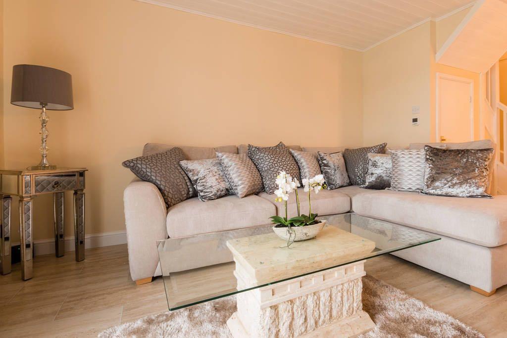 Luxury 3 Bed Home By The Lake South Cerney Extérieur photo