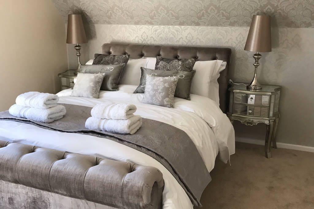 Luxury 3 Bed Home By The Lake South Cerney Extérieur photo