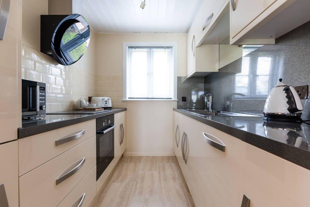 Luxury 3 Bed Home By The Lake South Cerney Extérieur photo