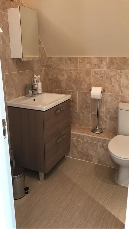 Luxury 3 Bed Home By The Lake South Cerney Extérieur photo